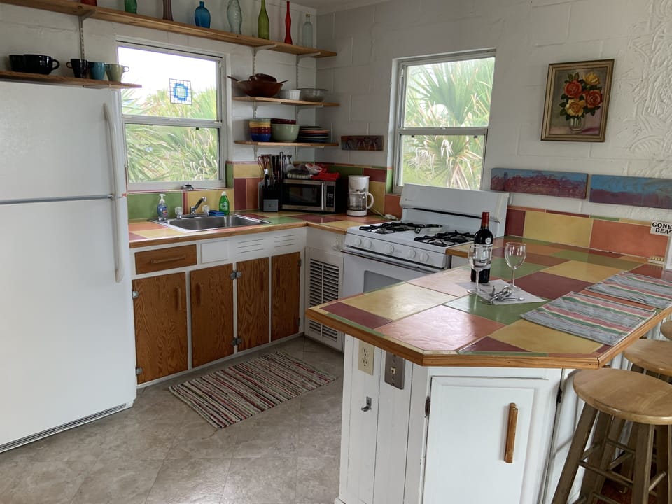 The kitchen from a different angle. 