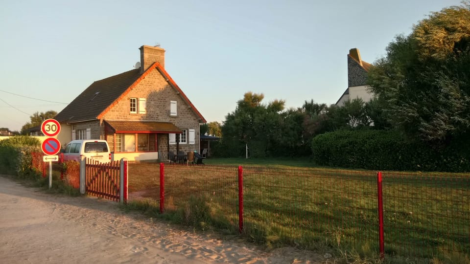 The house's gate