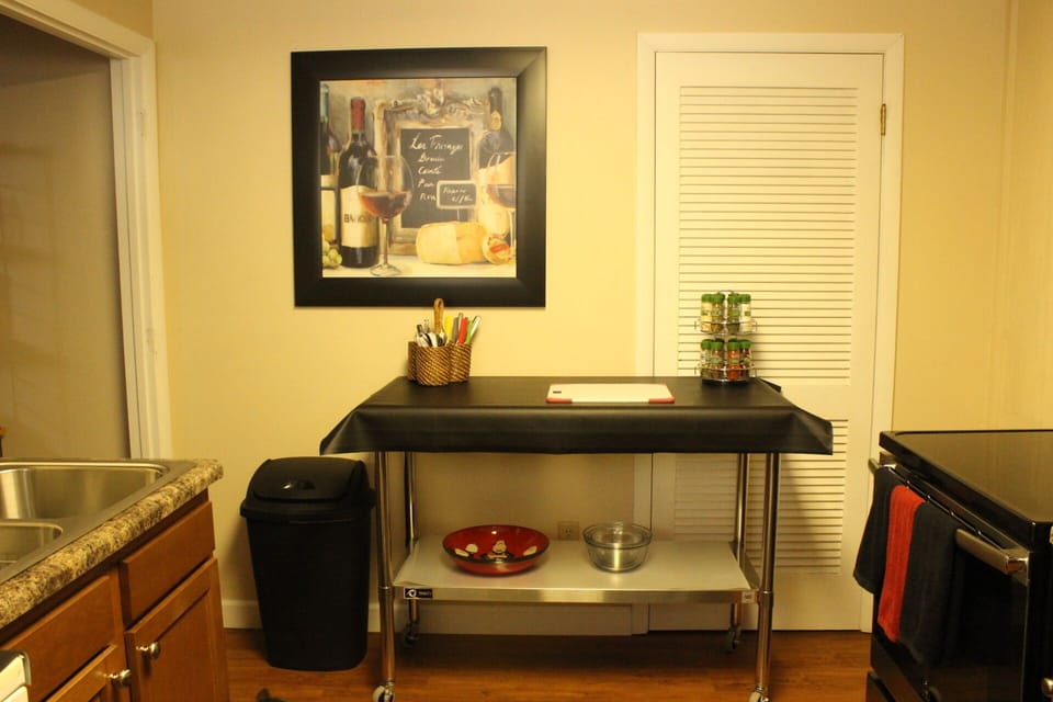 Enjoy the professional prep table, along with a large selection of spices!