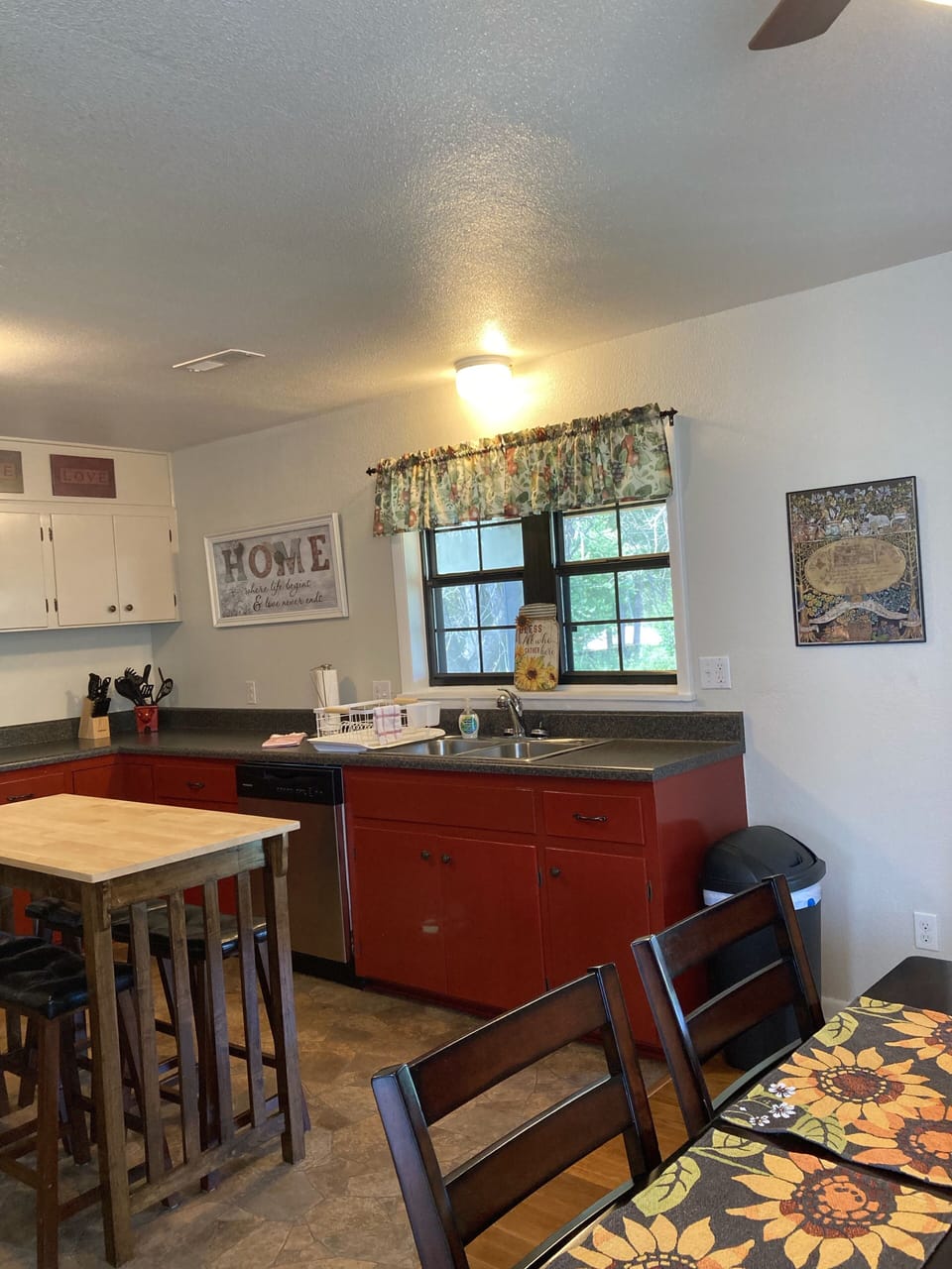 Kitchen dining area for four.