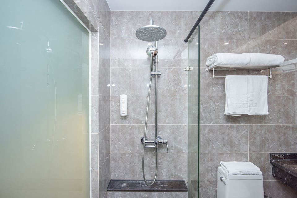 Minibar, in-room safe, desk, blackout drapes