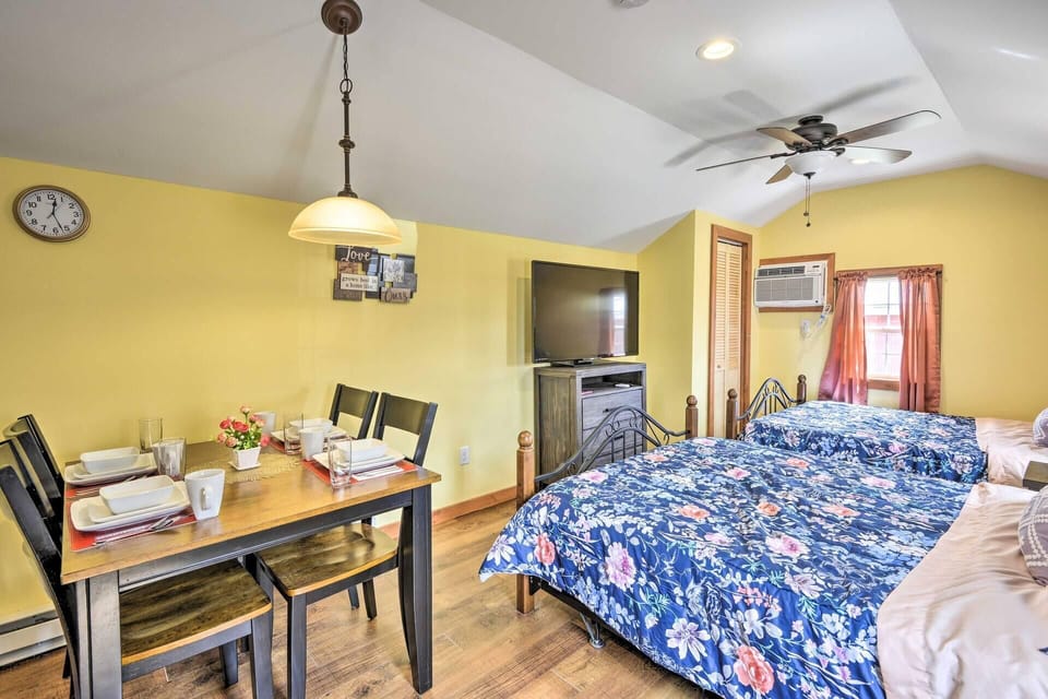 Solo travelers, couples, and small families can comfortably stay here!
