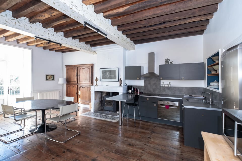 Apartment (Grand Jardin) | Down comforters, individually decorated, individually furnished, desk