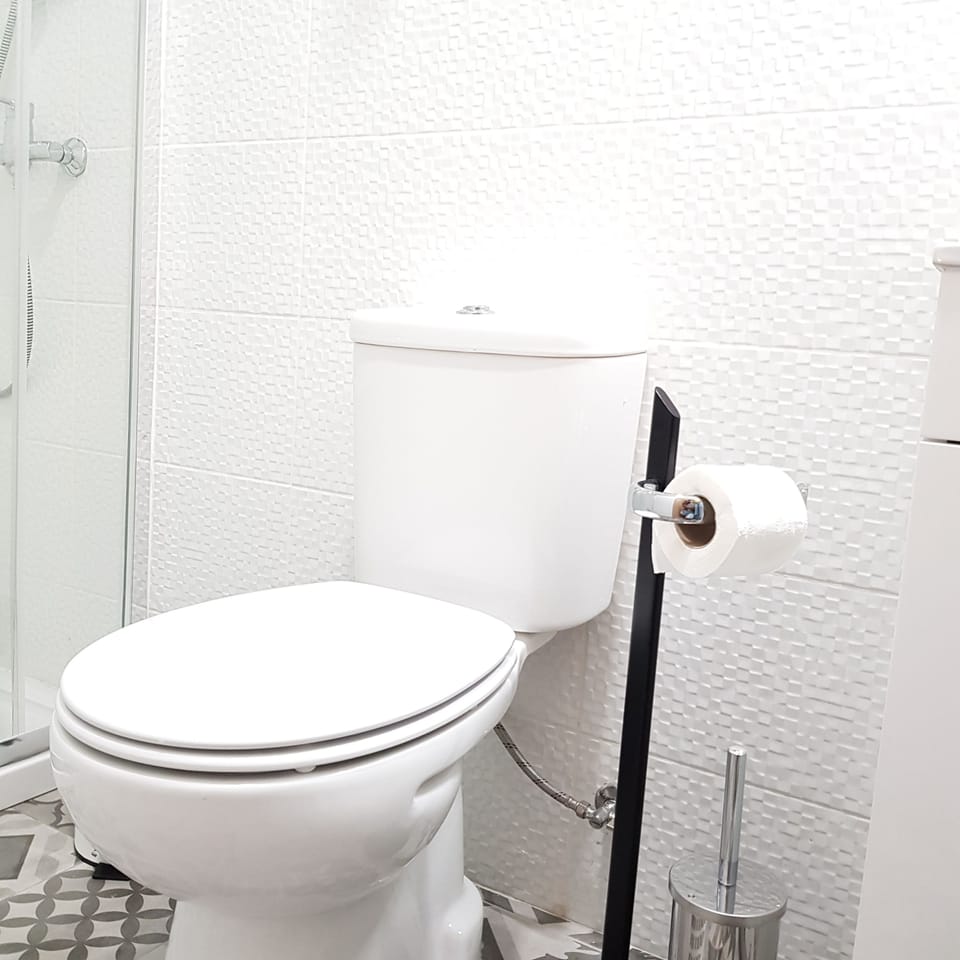Apartment, 1 Bedroom | Bathroom | Shower, towels