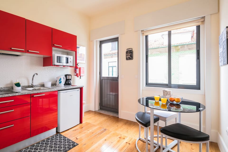 Apartment, 1 Bedroom | Private kitchenette | Full-size fridge, microwave, stovetop, coffee/tea maker