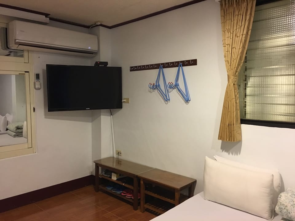 Triple Room, 3 Twin Beds（Free Hot and Cold Spring） | Room amenity