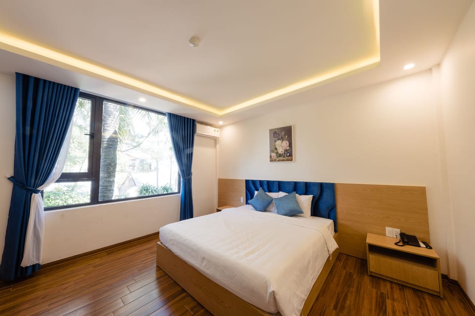 Deluxe Double Room, Pool View | Minibar, desk, soundproofing, free WiFi