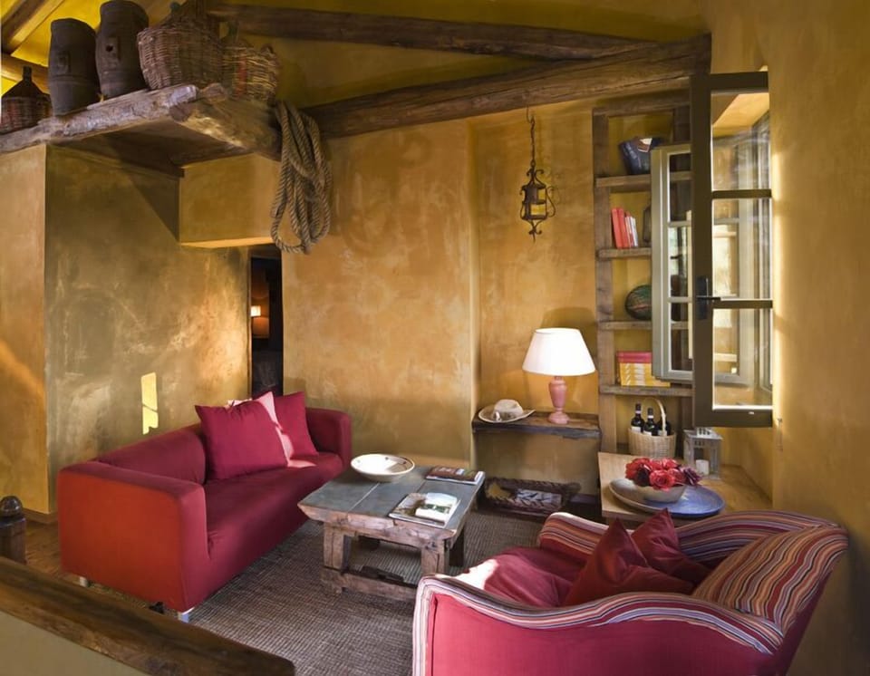 Apartment, 2 Bedrooms, Vineyard View, Tower | Bathroom | Shower, free toiletries, bidet, towels
