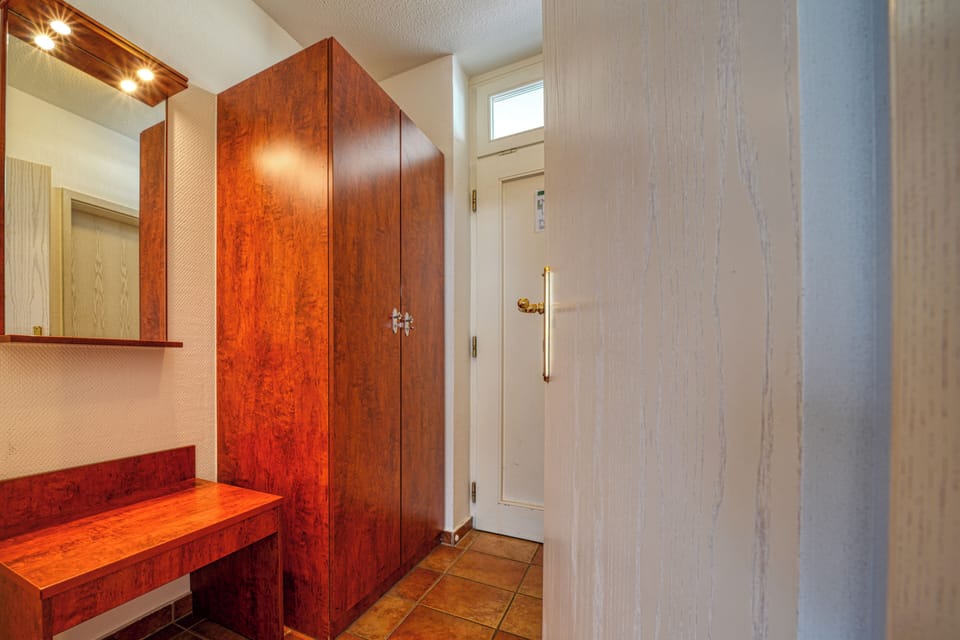 Double Room Guesthouse | Desk, laptop workspace, soundproofing, free WiFi