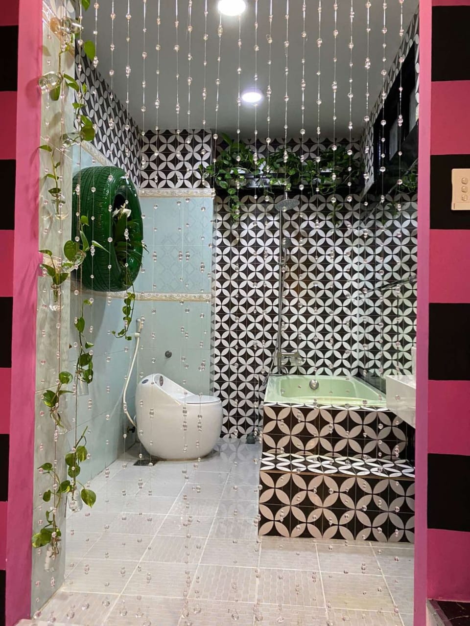 Luxury Double Room, Sauna | Bathroom shower