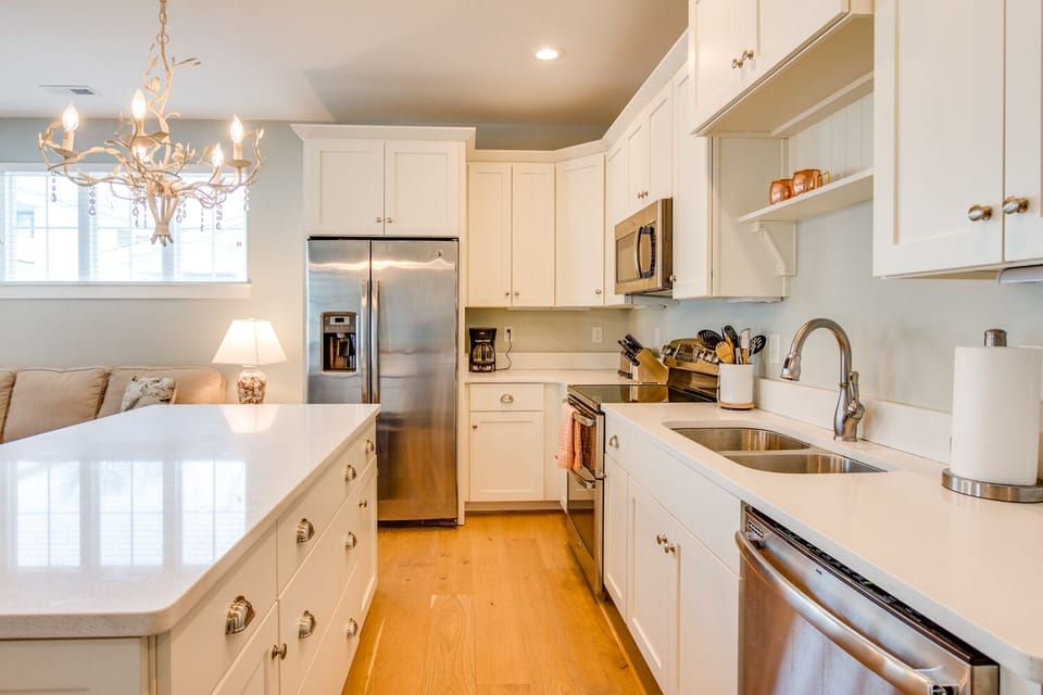 High-end amenities and fully stocked kitchen