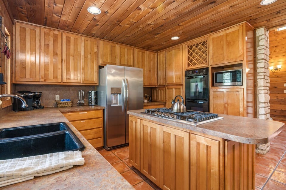 Fully equipped kitchen