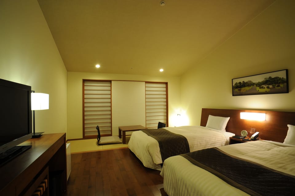 Japanese Western Room, Non Smoking | Premium bedding, down comforters, in-room safe, desk