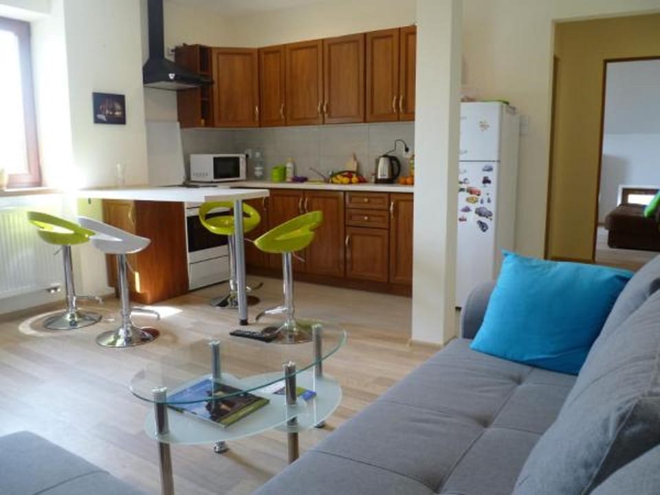 Apartment (9) | Living area | Flat-screen TV