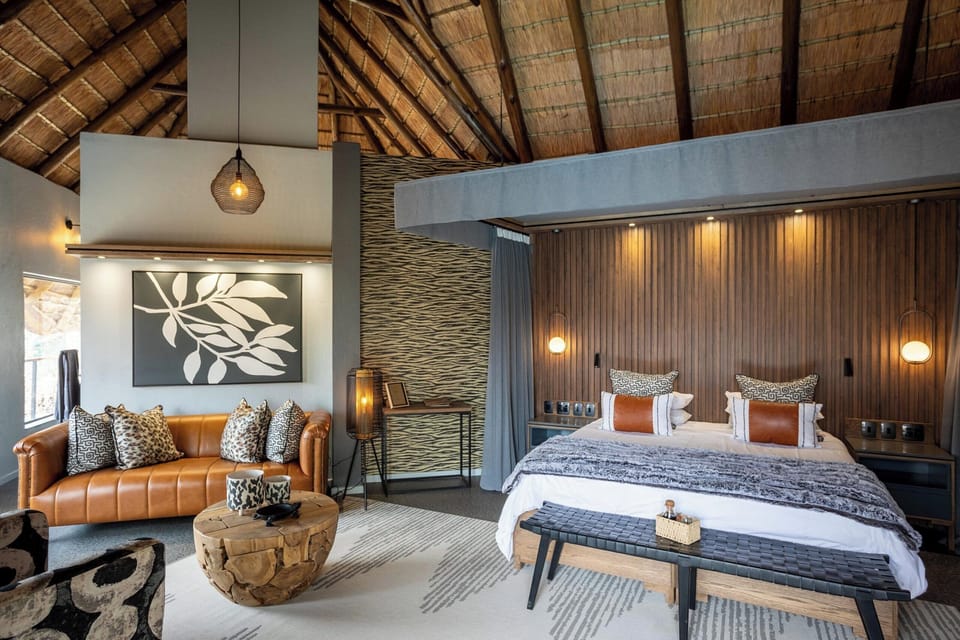 Luxury Double or Twin Room | Premium bedding, minibar, in-room safe, desk