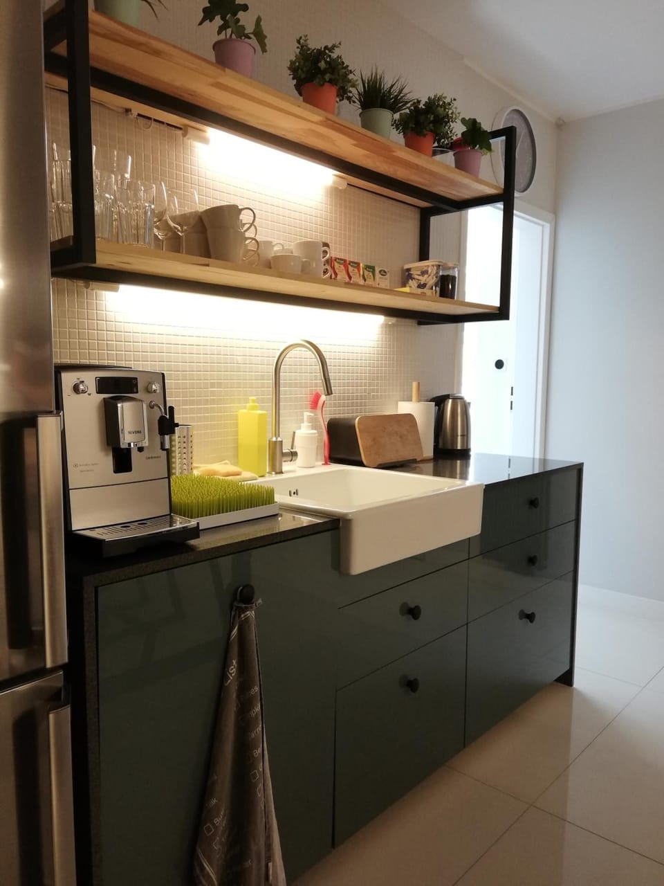 Shared fridge, shared microwave