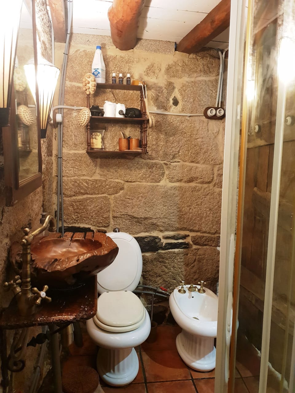 Deluxe Bungalow, 1 Double Bed, Non Smoking (Stand-alone Building) | Bathroom | Shower, free toiletries, hair dryer, bidet