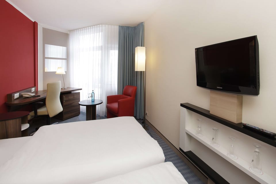 In-room safe, desk, free WiFi, bed sheets