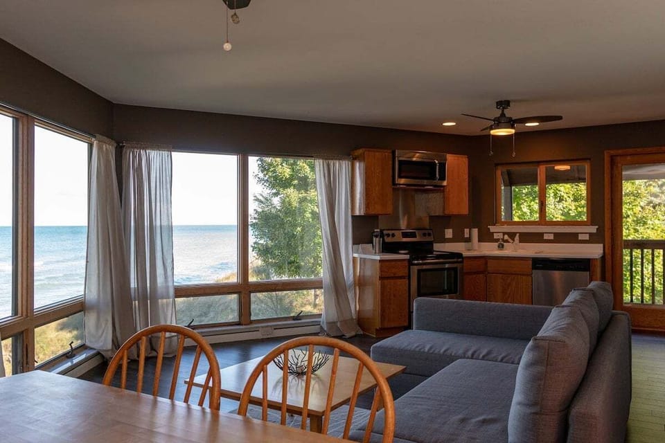 2nd Floor Living Area