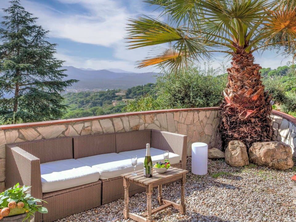 Furniture, Outdoor Furniture, Table, Chair, Flowerpot, Outdoor Table, Garden, Houseplant, Shade, Eco Hotel
