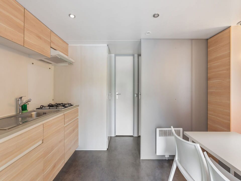 Flooring, Interior Design, Wood, Floor, Countertop, Furniture, Kitchen, Ceiling, Apartment, Wood Flooring