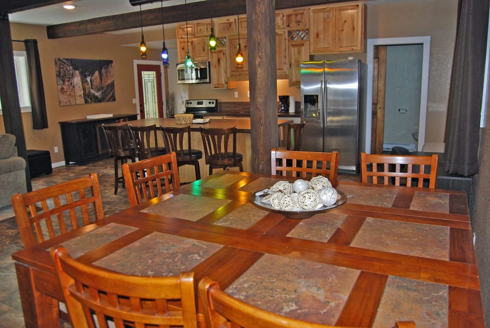Spacious table for dining, mapping or playing games.