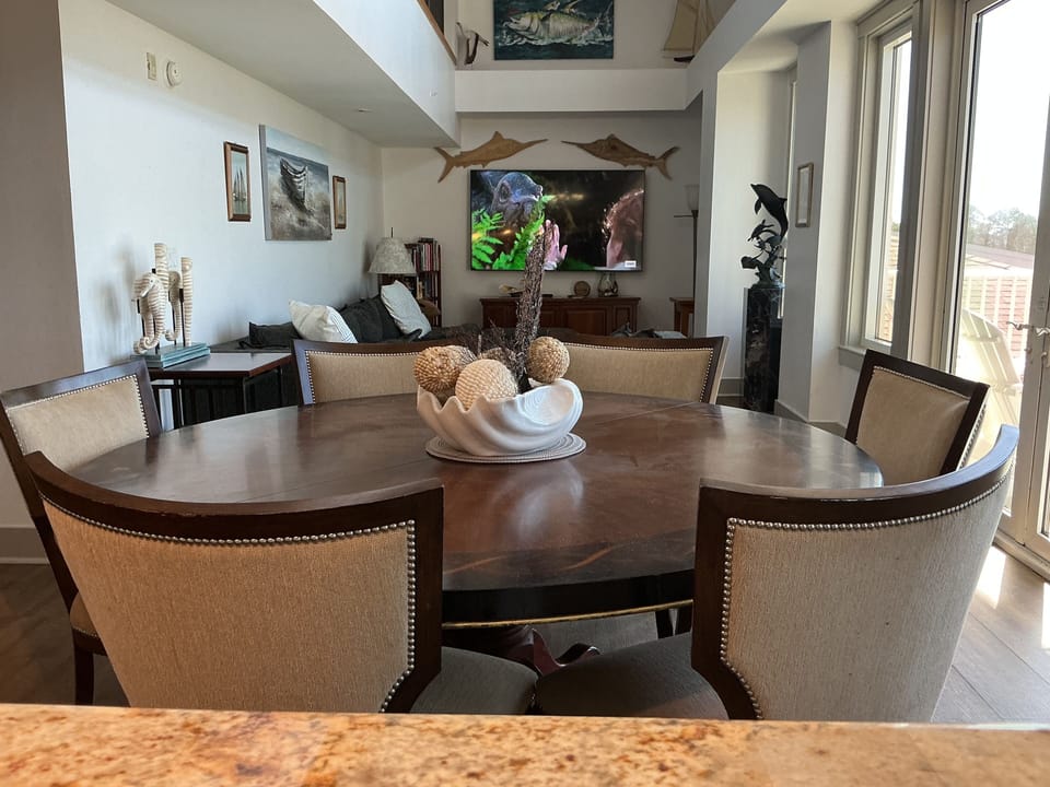 Dining room table