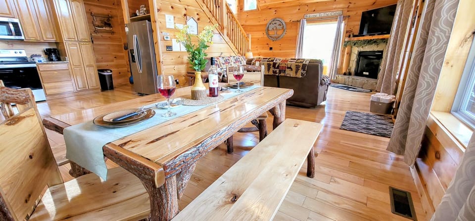 Kitchen to dining area