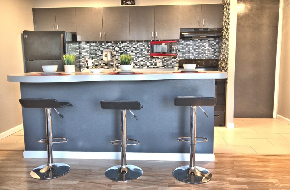 A fully stocked kitchen!