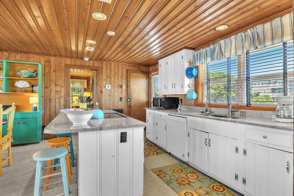 Kitchen - 1st Level North