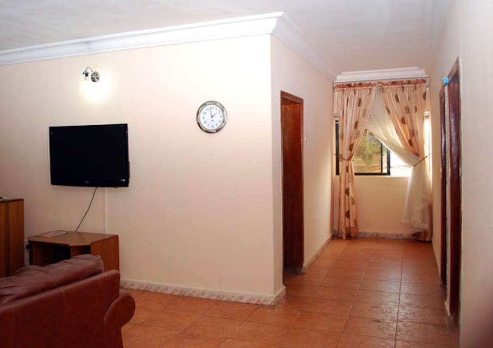 Presidential Suite | Desk, laptop workspace, free WiFi, bed sheets