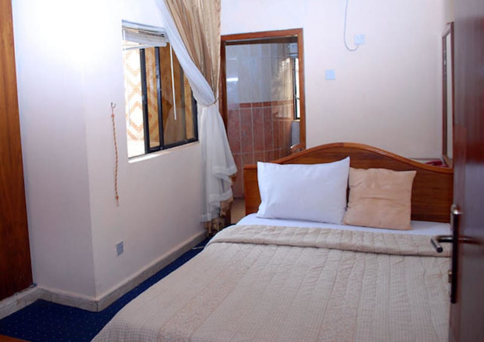 Presidential Suite | Desk, laptop workspace, free WiFi, bed sheets