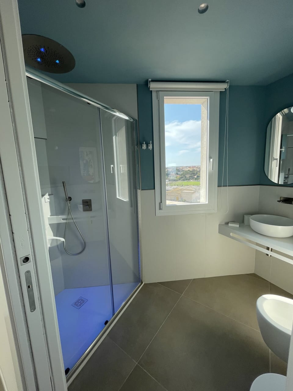 Superior Double Room, 1 Double Bed, Balcony, Sea View | Bathroom | Shower, rainfall showerhead, free toiletries, hair dryer