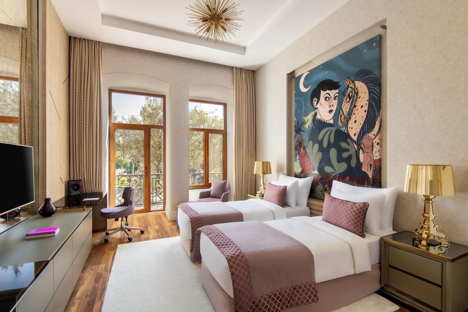 Gallery Twin Room | Frette Italian sheets, premium bedding, Tempur-Pedic beds, in-room safe