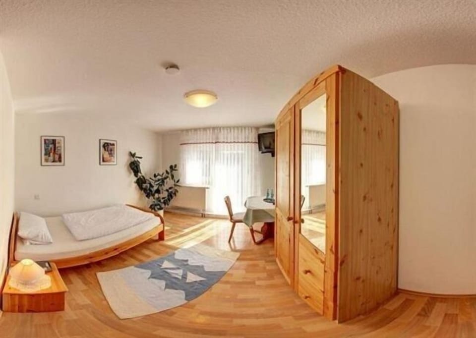 Standard Single Room, 1 Twin Bed, Non Smoking | Free WiFi, bed sheets