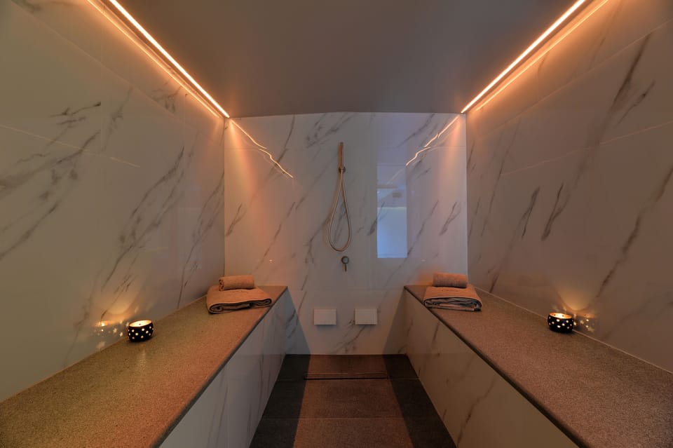 Sauna, steam room, Turkish bath, body treatments, mud baths