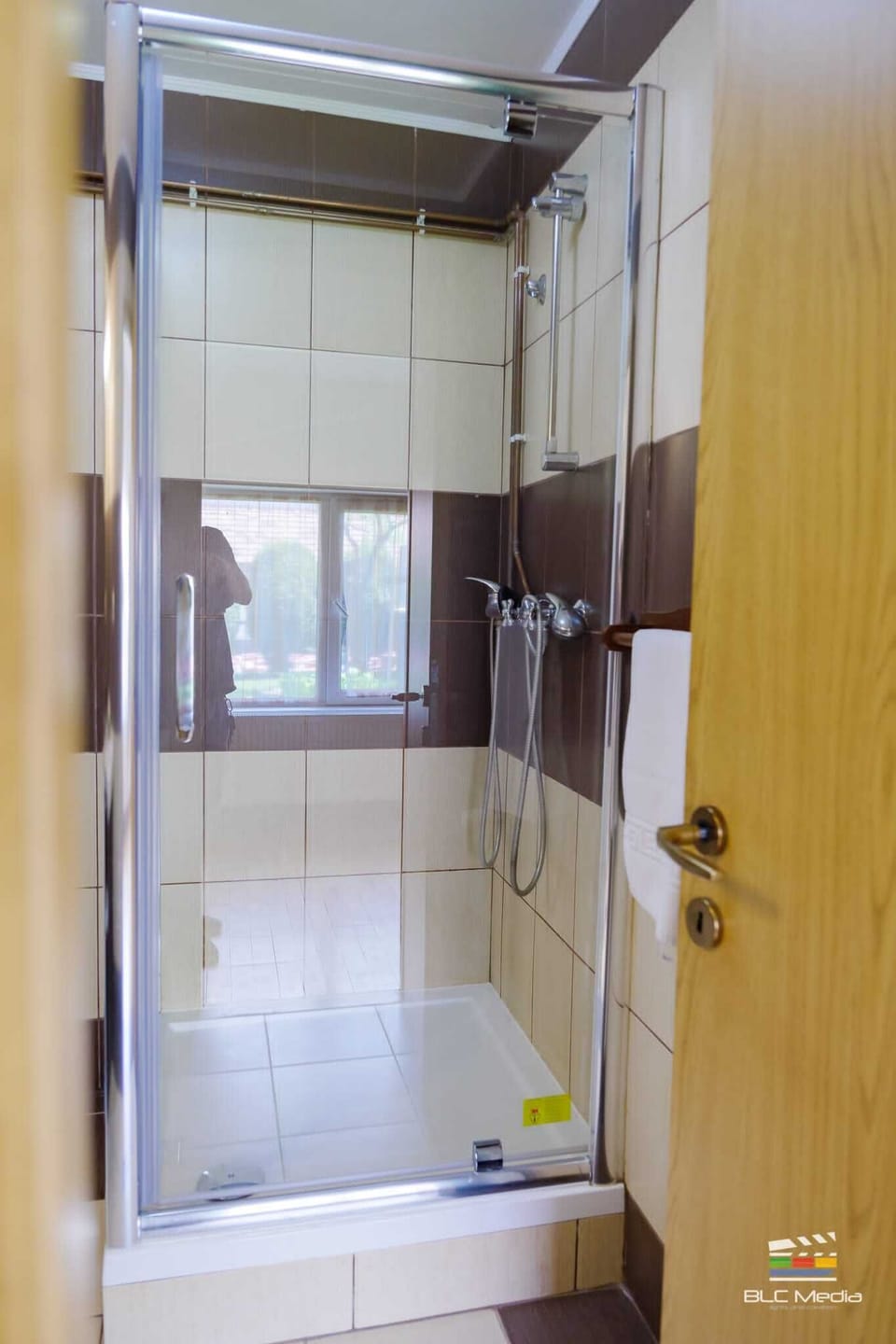Shower, free toiletries, hair dryer (on request), towels