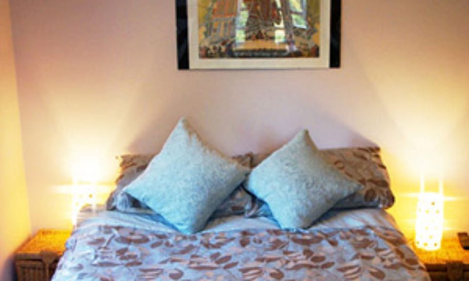 Double Room, Ensuite (Room 2) | Desk, iron/ironing board, free WiFi, bed sheets