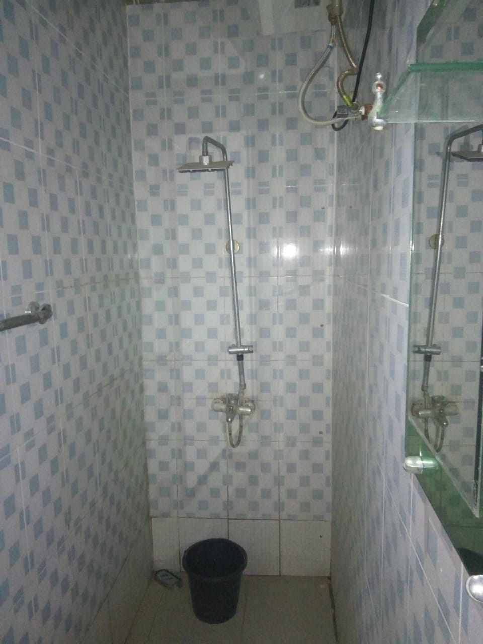 Executive Room | Bathroom shower