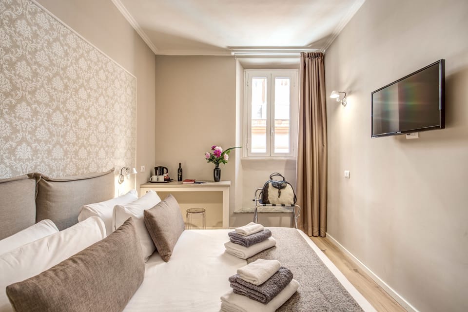 Standard Double Room | In-room safe, desk, blackout drapes, soundproofing