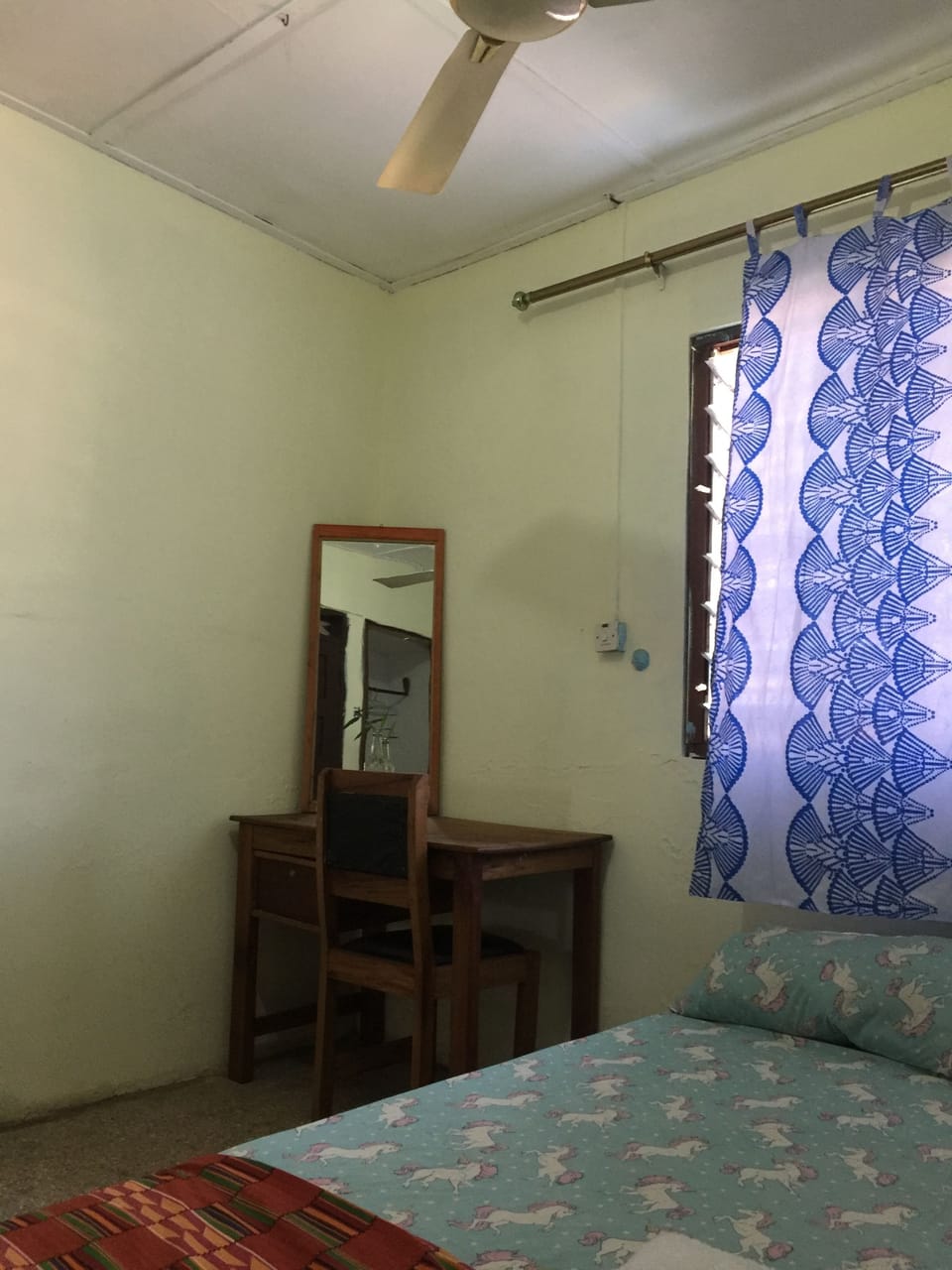 Desk, laptop workspace, WiFi (free), individually furnished