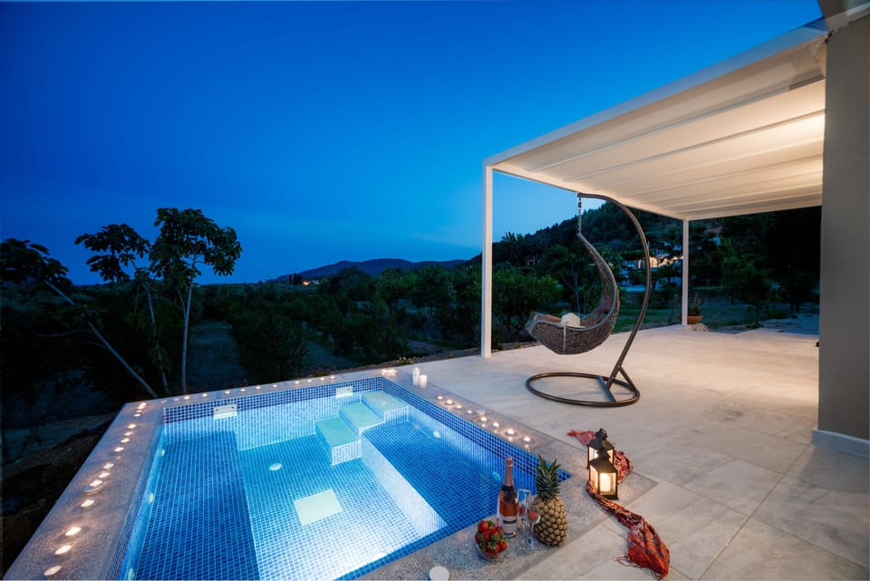 exterior private jacuzzi