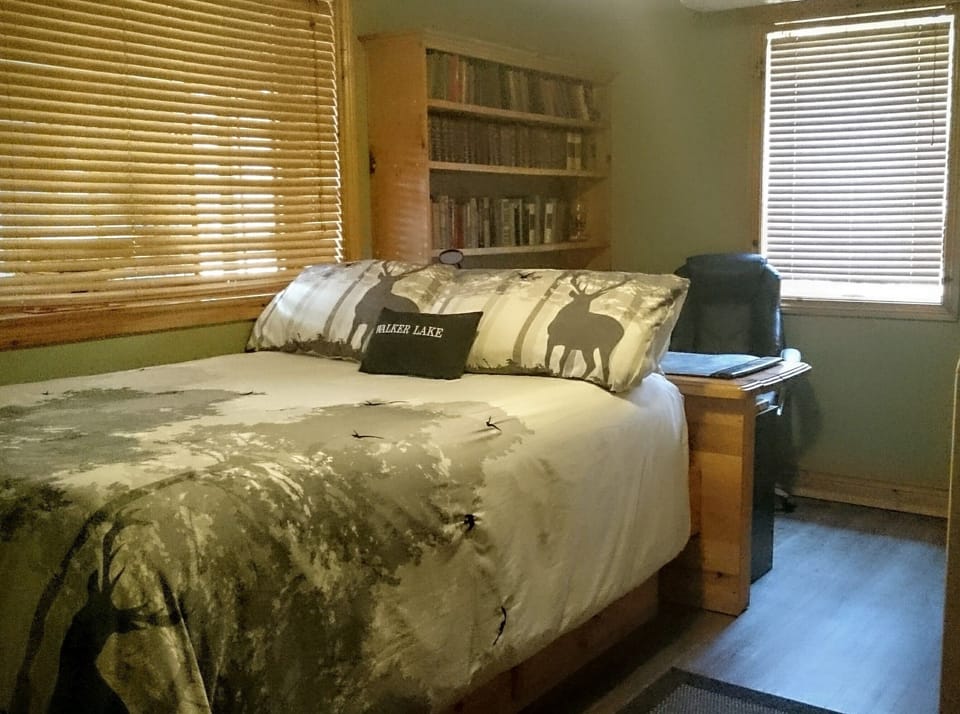 Comfy Queen Size bed
Optional portable playpen/crib available upon request