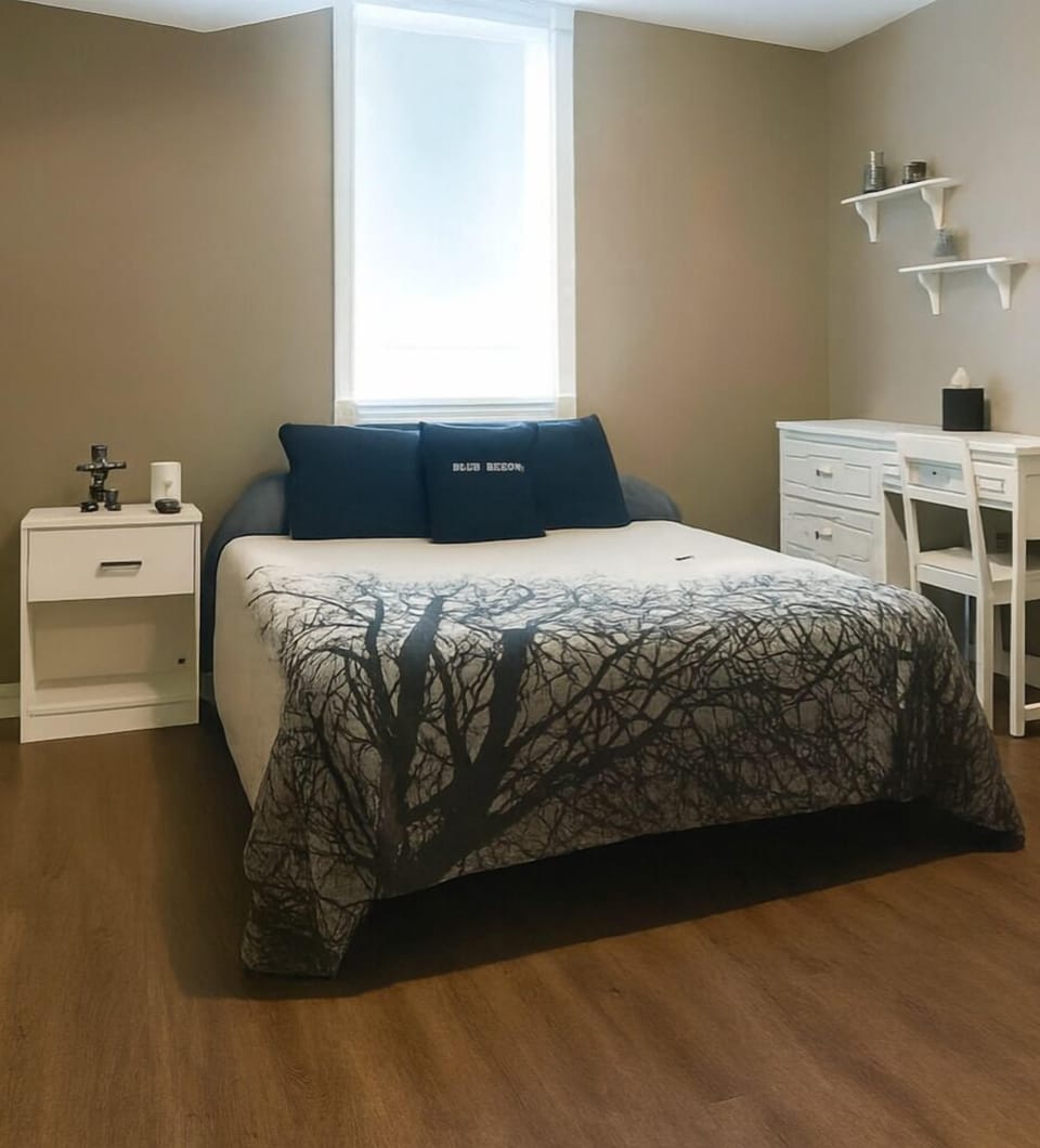 2nd Bedroom features a comfy Queen Size Bed : )