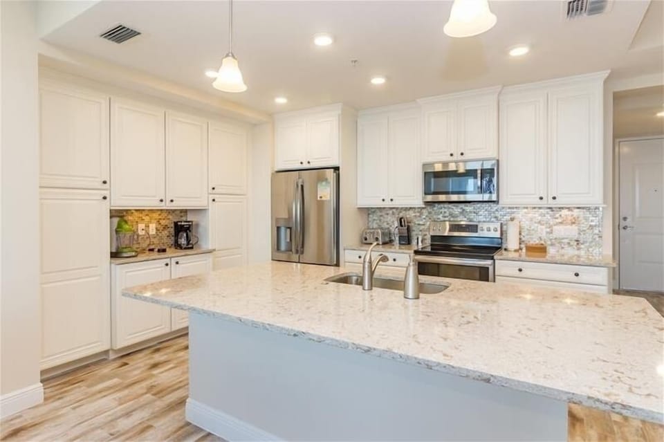 Kitchen to Dine For