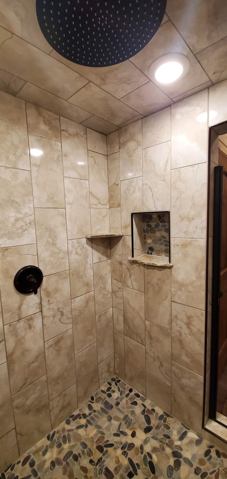 5x5 master walk in shower, main level
