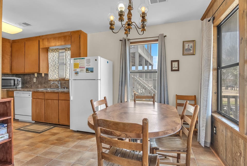 Dining / Kitchen - Southeast