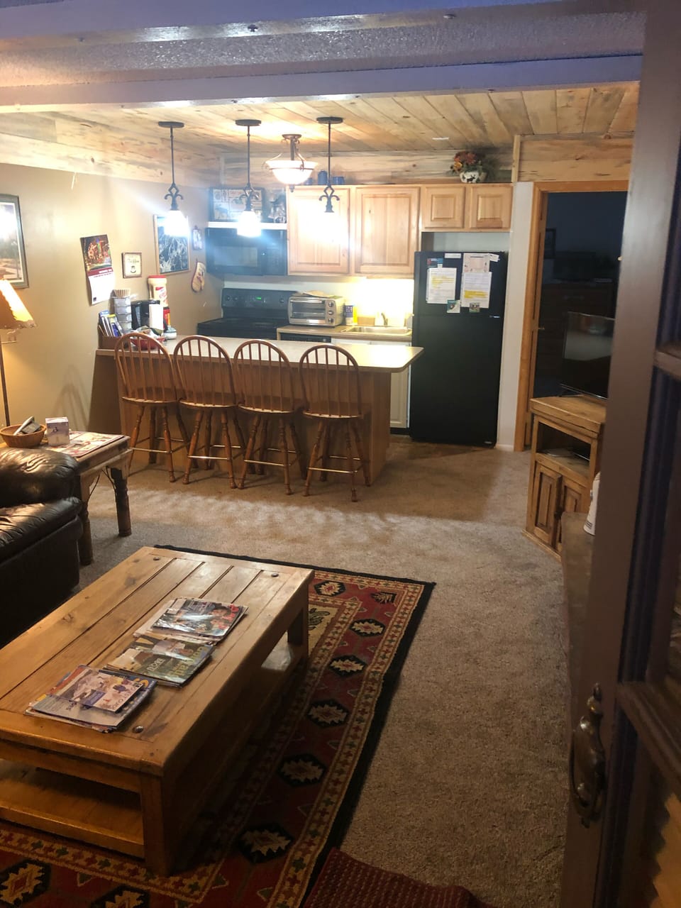 Updated kitchen & new carpet.