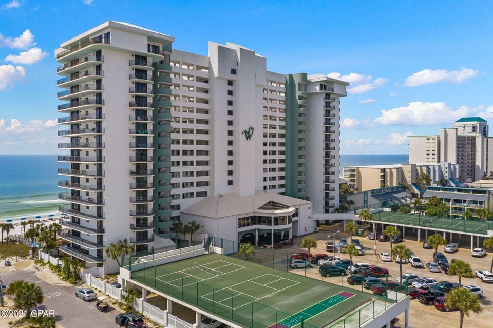 Tennis, Pickleball, Shuffleboard out front