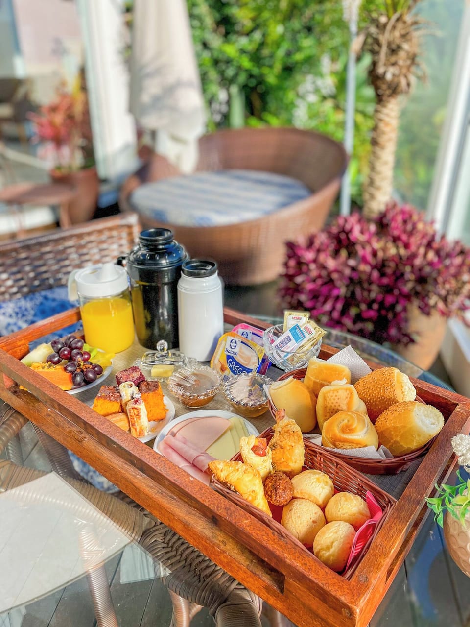 Free daily cooked-to-order breakfast